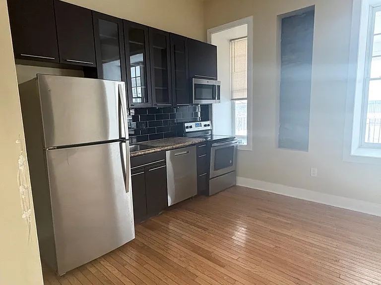 330 Cecil B. Moore Ave — Photo 36