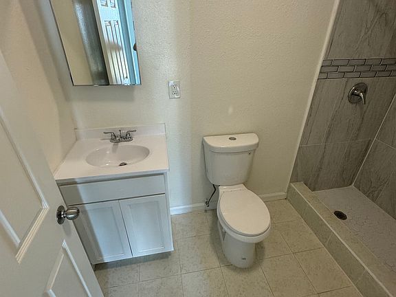 4th image of 5819 Montebello Park Way #A