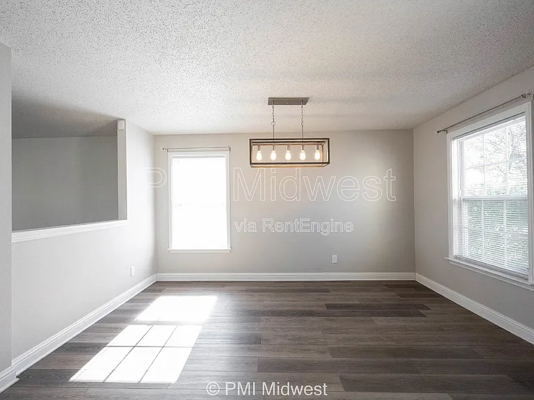 859 Runnymede Dr — Photo 3
