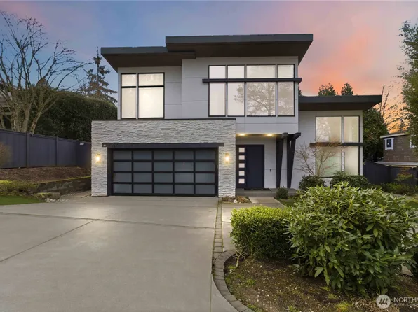 9215 NE 32nd Street, Clyde Hill, WA 98004