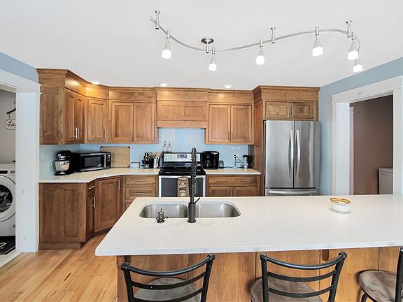 4th image of 6989 Austin Rd