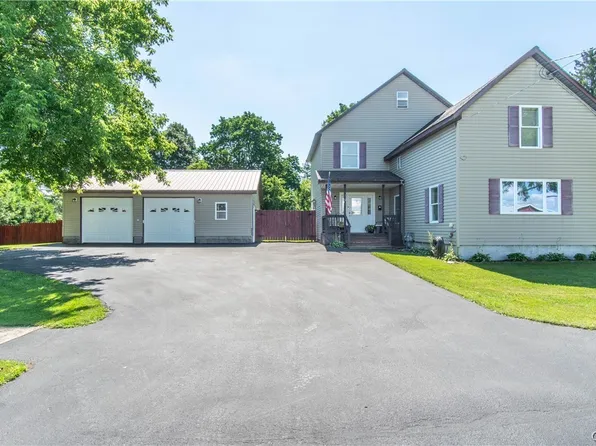 19 Franklin St, Carthage, NY 13619