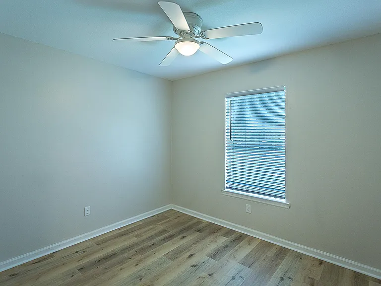 33 Dogwood Dr — Photo 17