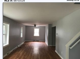 5701 Fox Lake Rd, McHenry, IL 60051