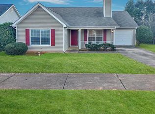 6843 Saganaw Dr, Rex, GA 30273