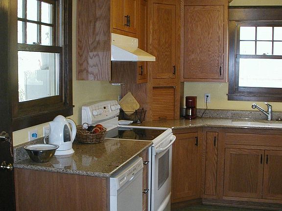 kitchen (a)