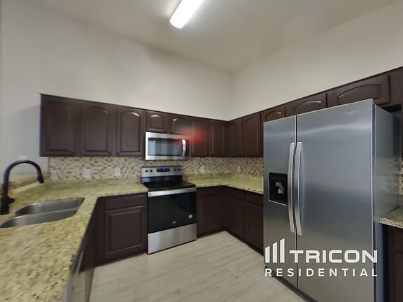 4th image of 40237 N Jodi Dr