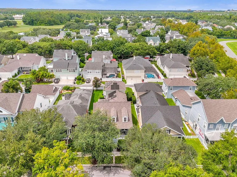 604 Nadina Pl — Photo 31