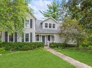 240 E Terra Cotta Ave, Crystal Lake, IL 60014