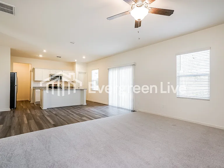 729 Shepard Rock Dr — Photo 3