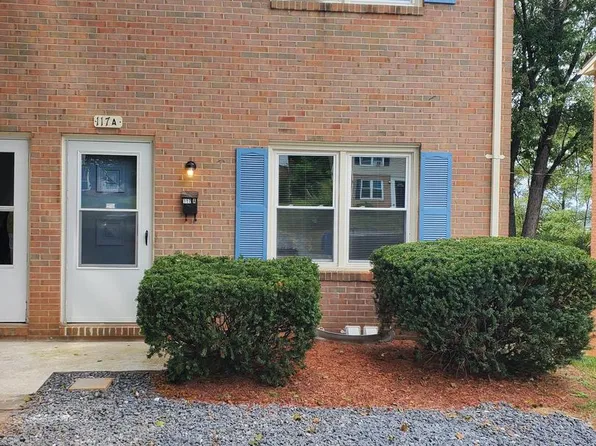 117 S Shenandoah Ave #A, Front Royal, VA 22630
