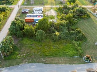 1041 Johnson Rd, Pt Bolivar, TX 77650