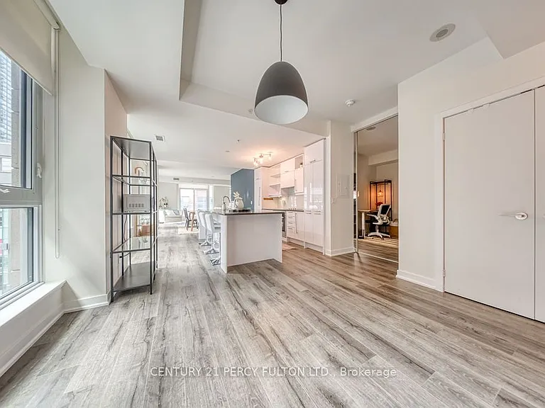 30 Nelson St #323 — Photo 8
