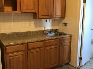 3163 33rd St APT 27, Astoria, NY 11106