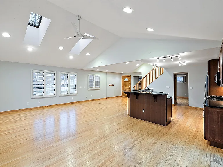 810 Chestnut St — Photo 4
