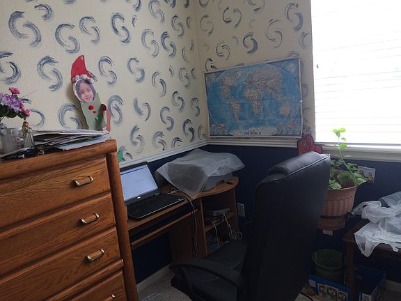 Study room Main Floor