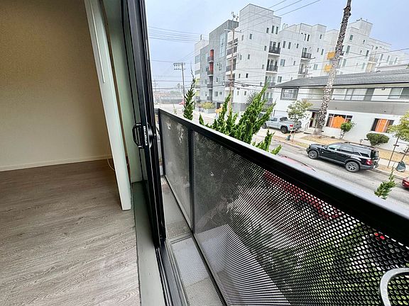 4th image of 3601 Keystone Ave APT 5