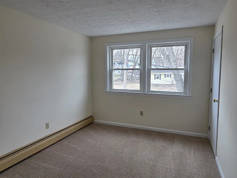 35 Westland Ave — Photo 11