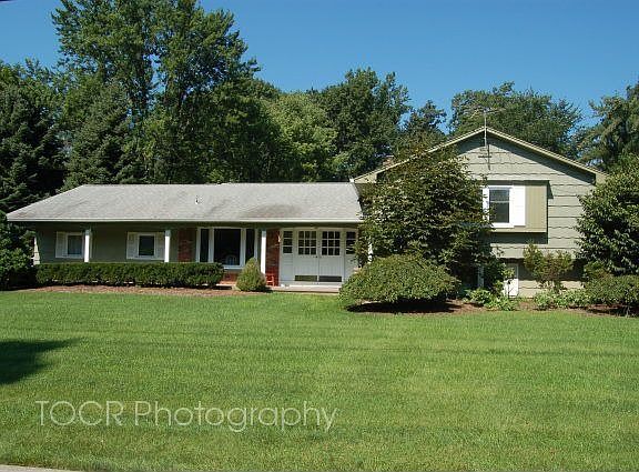 3rd image of 132 Clairmont Dr