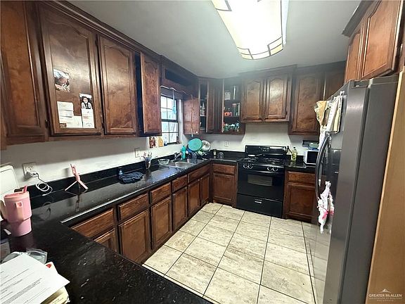 3rd image of 6628 Lakeview Dr