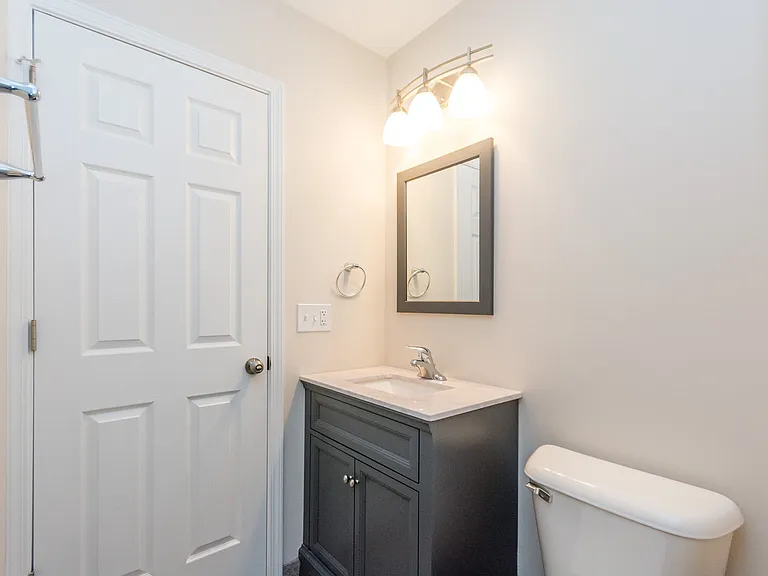 915 S Aberdeen St — Photo 31
