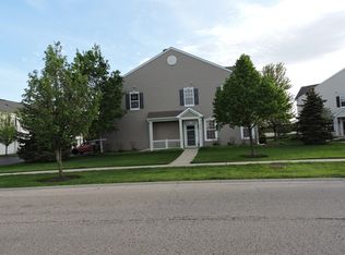 476 S Litchfield Dr, Round Lake, IL 60073