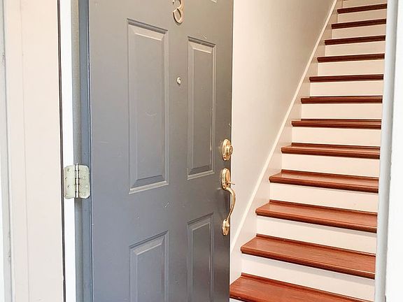 2nd image of 346 Dunsmuir Ter Unit 3