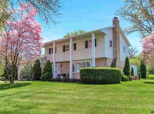 200 Lynbrook Dr N, York, PA 17402