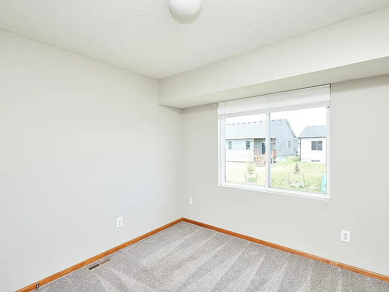 615 SE Prairie Park Ln — Photo 19