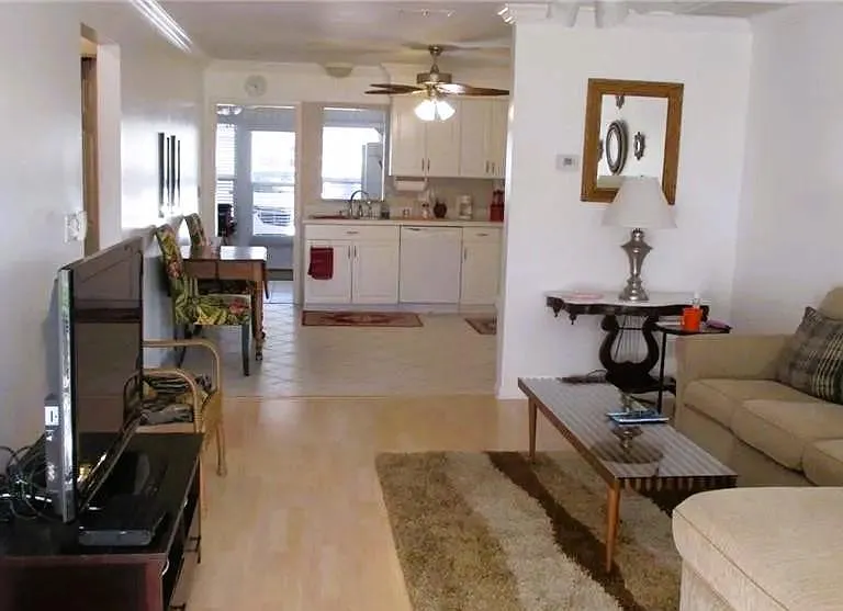 3118 Spinks Rd — Photo 2