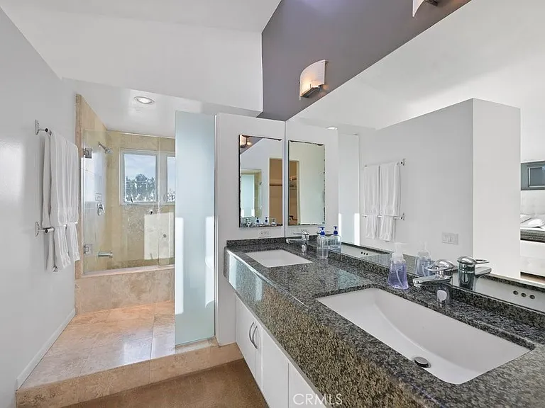 326 Loma Ter — Photo 23