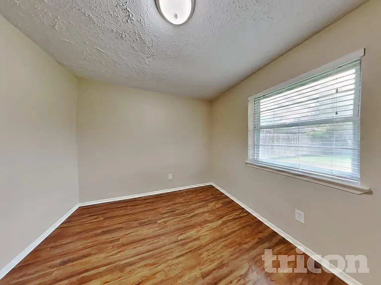 16231 Cypress Point Dr — Photo 10