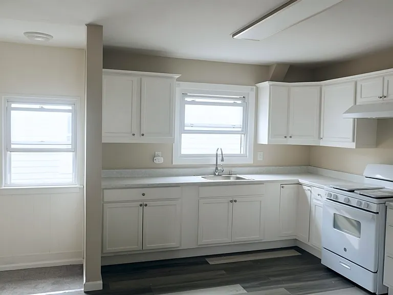 20 Oak St #2 — Photo 10