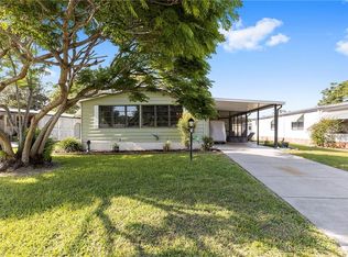 905 Rose Ln, Lady Lake, FL 32159