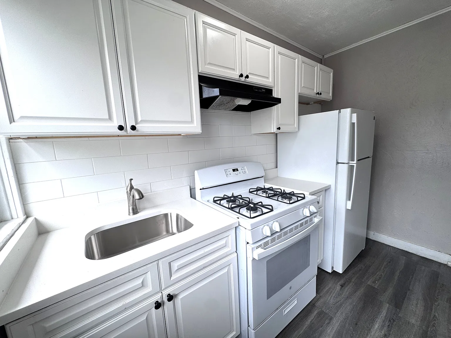 1 bed, 700 sqft, $1,850 — Photo 2