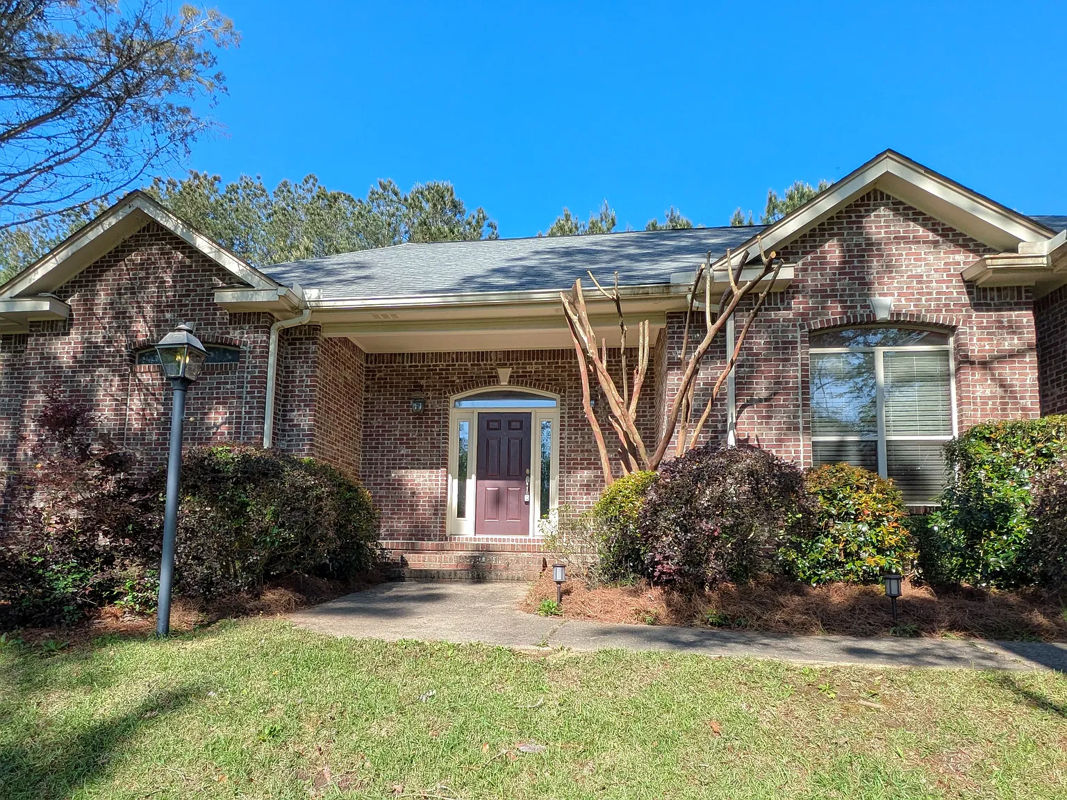 4 bed, 2841 sqft, $2,800 — Photo 2