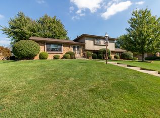 10 Canterbury Ct, Normal, IL 61701
