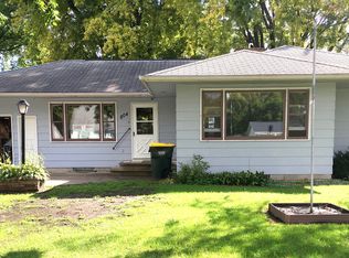 804 2nd St SE, Fairfax, MN 55332