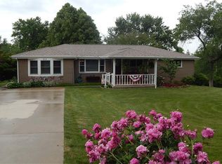 212 Skyview Dr, Irwin, PA 15642