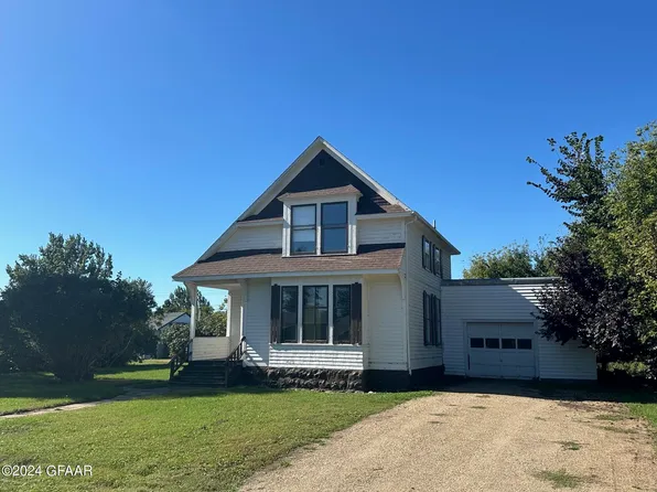 409 Ives St, Buxton, ND 58218