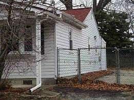 3rd image of 118 Compass Rd