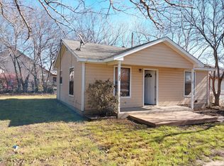 204 N Guadalupe St, Whitney, TX 76692