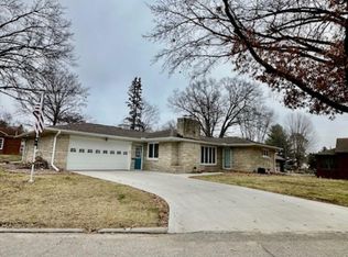 1 Cascade Ter, Burlington, IA 52601