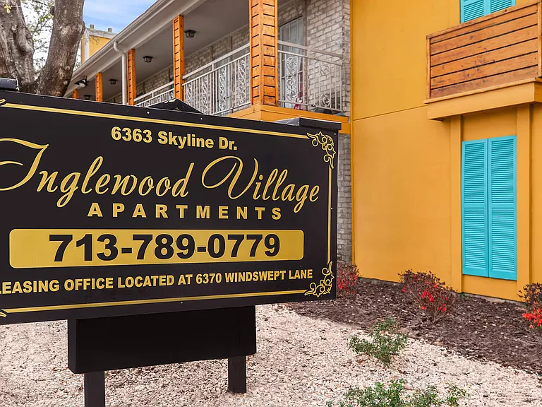 Inglewood Village Apartments — Photo 1