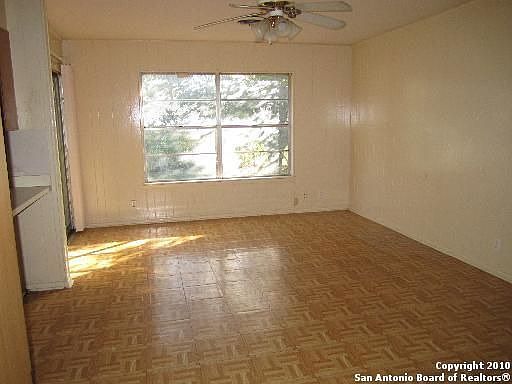 3rd image of 2506 Stratford Ct