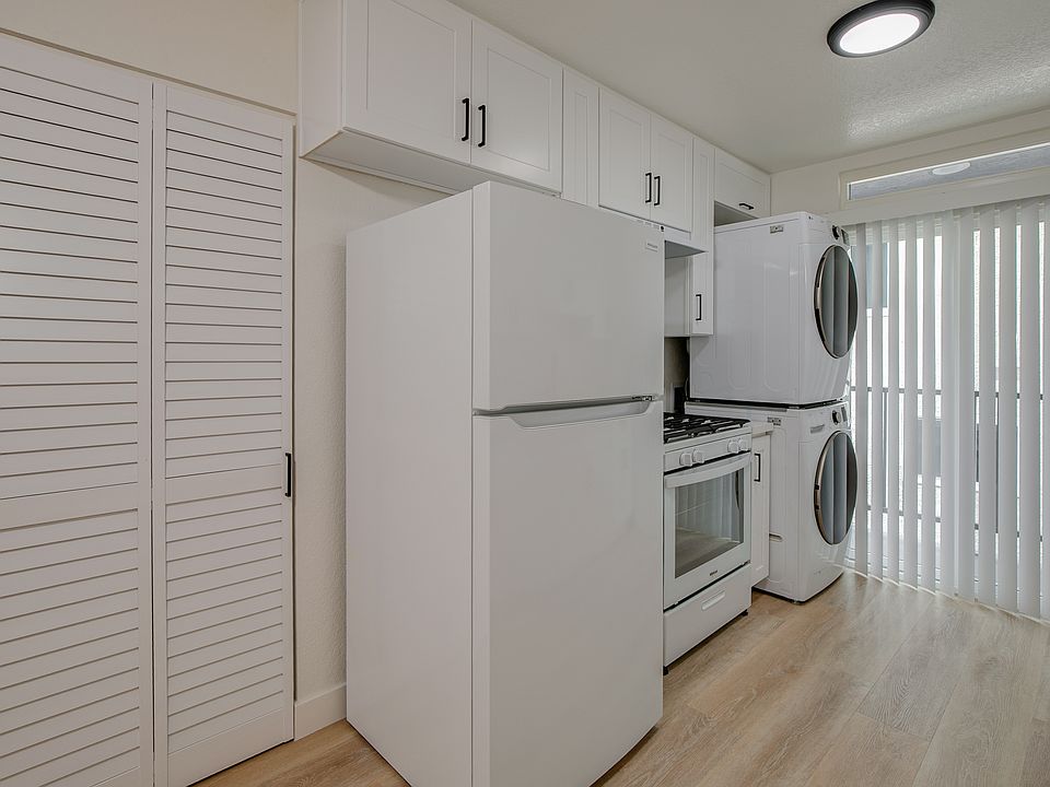 1st image of 536 E Cypress Ave APT 301