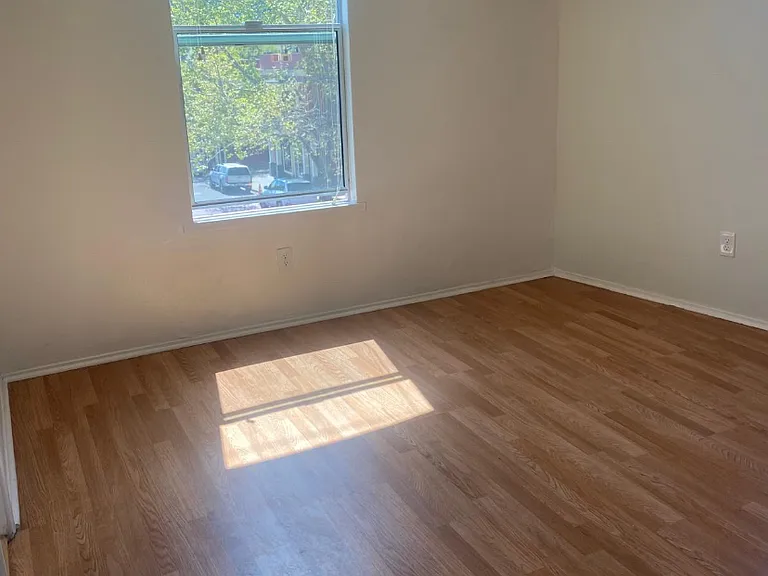 162 Santa Fe Ave #G — Photo 4