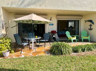 12000 Capri Cir S APT 1, Treasure Island, FL 33706
