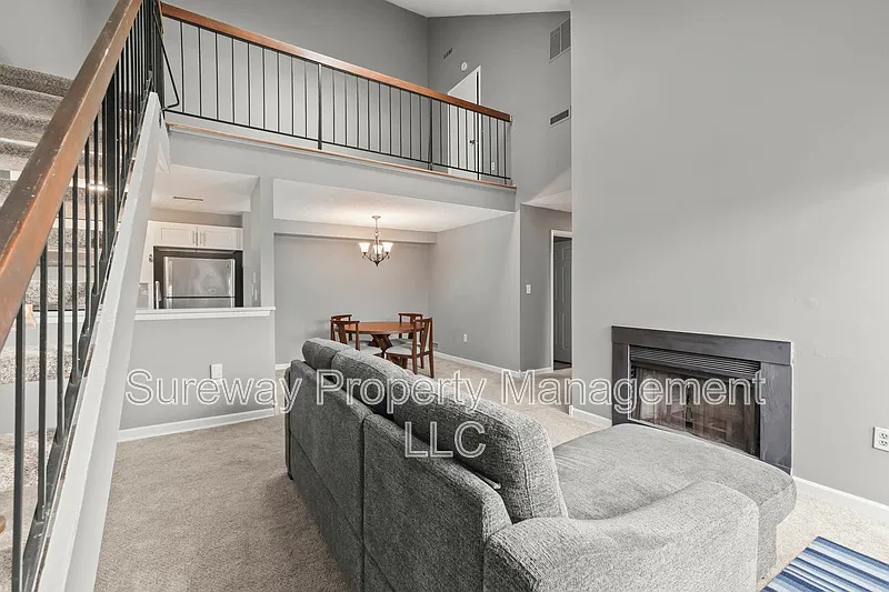2 bed, 2.0 bath, 1132 sqft, $2,450 — Photo 4