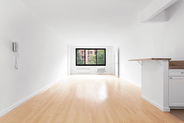 1st image of 25 W 132nd St APT 4G